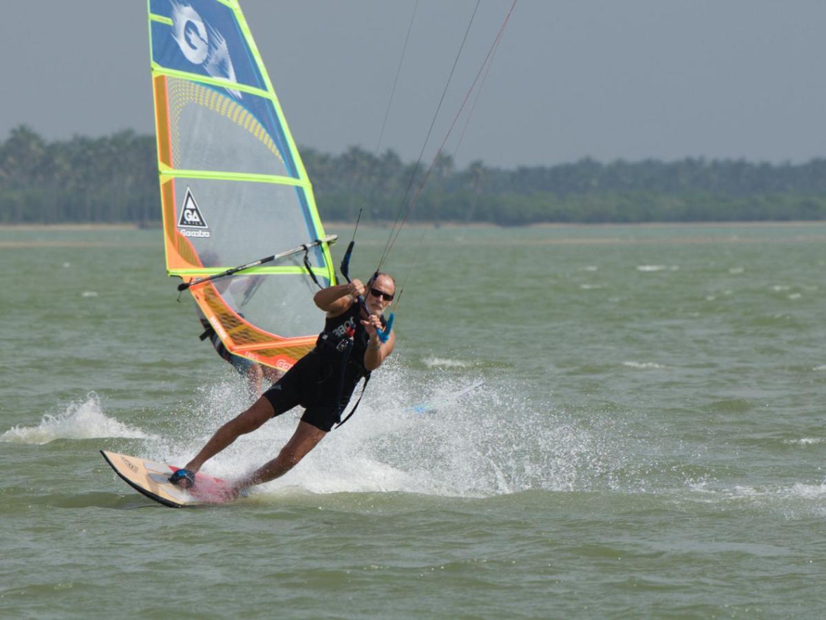 De Silva Wind Resort Kalpitiya - Kitesurfing School Sri Lanka Bagian luar foto